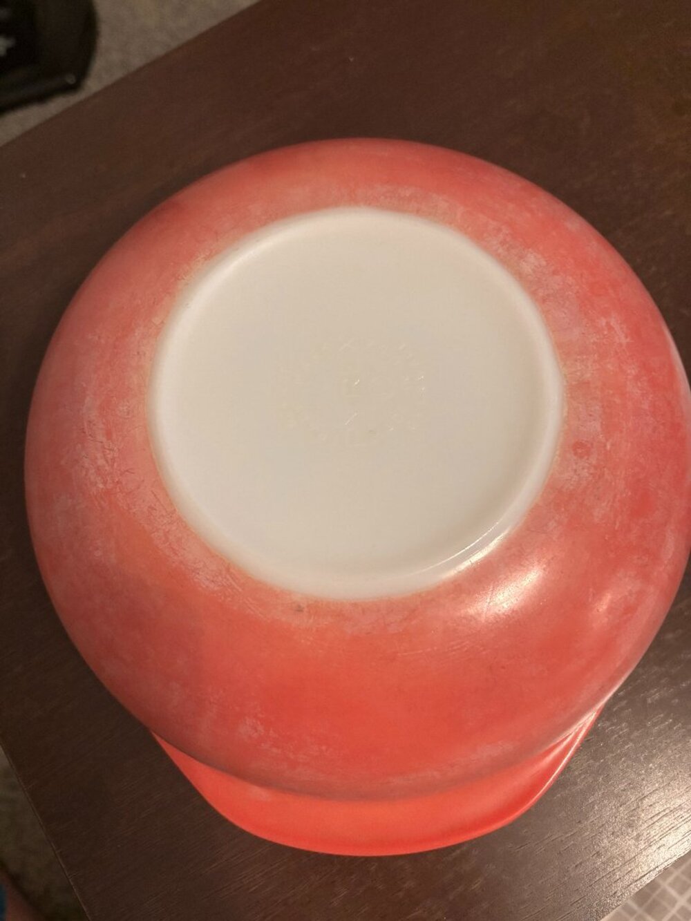 Vintage Pyrex 1950's 2-2.5 quart serving bowl in Flamingo Pink
